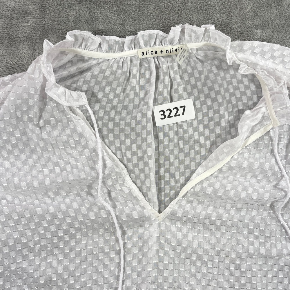 Alice + Olivia Blouse Women Med White Textured Flutter Sleeve V-Neck CC004T08036